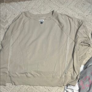 AIERE tan sweatshirt